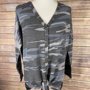 Iwollence Small NWOT Henley Style Blue Camo Top
